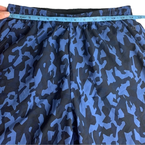 ZYIA Active Men’s Blue Camo Shorts Size Small - Picture 9 of 16